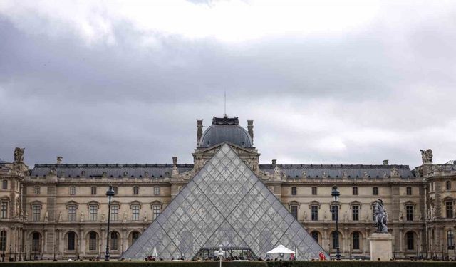 Louvre Müzesi’nde 88 milyon dolarlık soygunun ardından "100 kameralık" ekstra önlem
