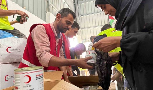 Türk Kızılay'ın İyilik Gemisi yardımları Gazze'de