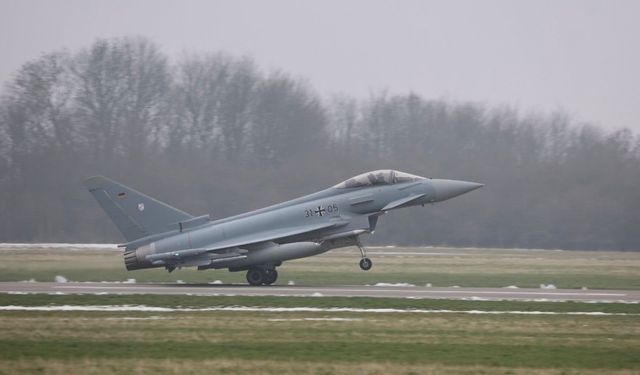 Almanya, Polonya’ya yaklaşık 150 asker ve Eurofighter savaş uçağı konuşlandırdı