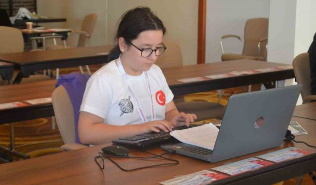 Uluslararası Bilgisayar Klavye Yarışında Türkiye Dünya şampiyonu oldu