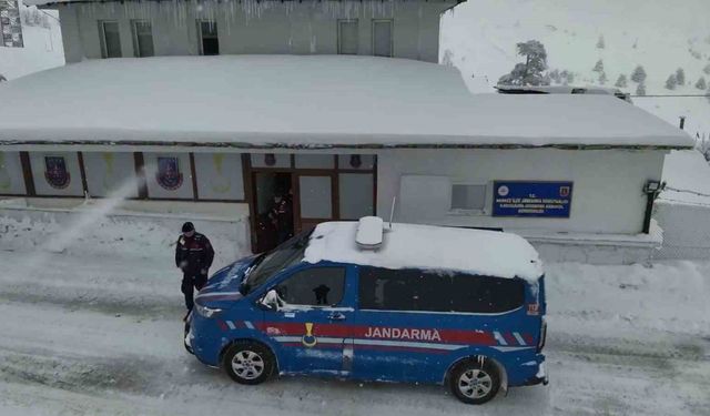 Bolu’da jandarma ekipleri turizm bölgesinde denetimlerini sürdürüyor