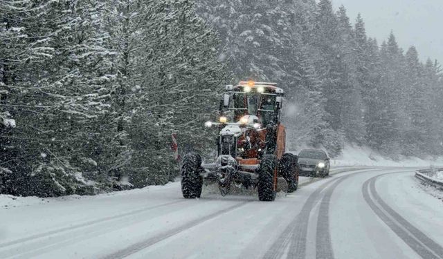 Karabük'ün yüksek kesimlerinde kar yağışı etkili oluyor
