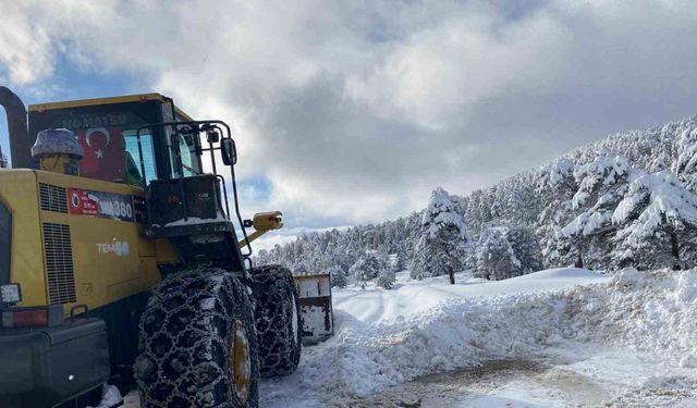 Kastamonu’da kar sebebiyle 611 köye ulaşım sağlanamıyor
