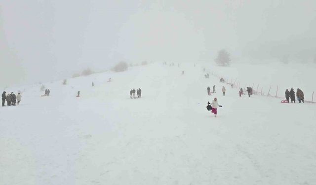 Sis ve yağışa rağmen Keltepe’ye akın ettiler
