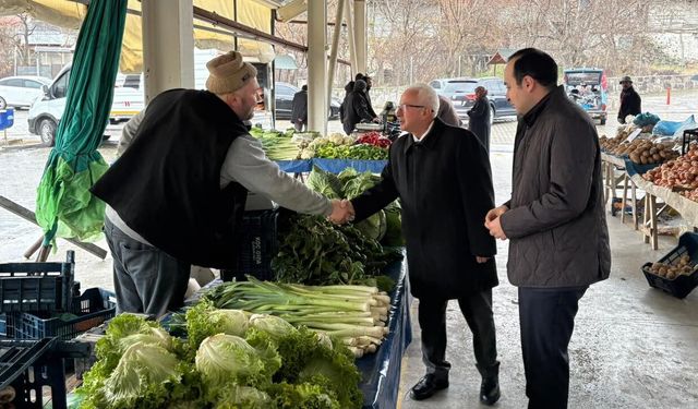 Korgun’da Kaymakam Gür ile Başkan Kozan Cuma Pazarını Ziyaret Etti