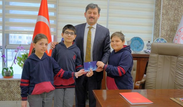 Çankırı’da Öğrenciler Bayram Tebriği Geleneğini Yaşatıyor