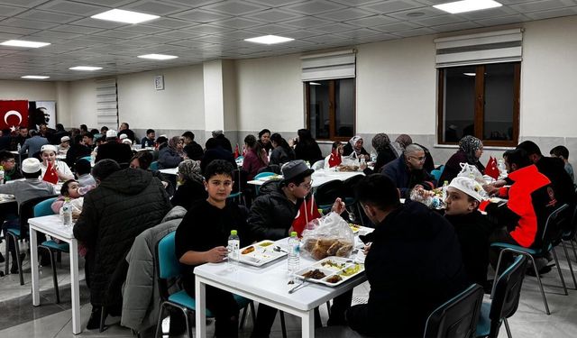 Çerkeş’te Kur’an Kursunda Öğrenciler ve Veliler İftarda Buluştu