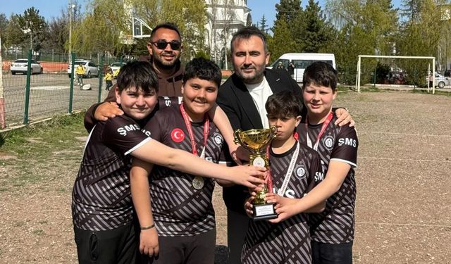 Şabanözü Şehit Murat Somuncu Ortaokulu Bocce’de İl Birincisi Oldu