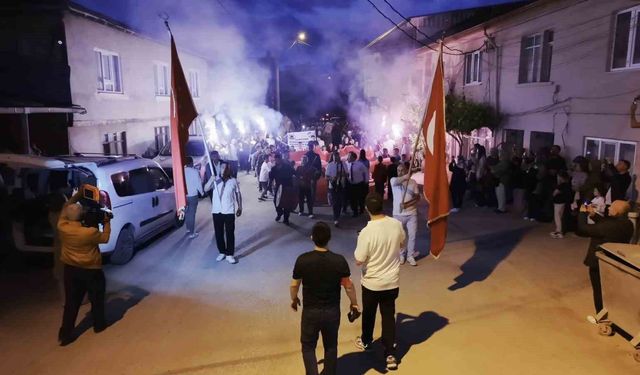 Bursa'da 157 yıllık 'deve eğlencesi' geleneği yaşatılıyor