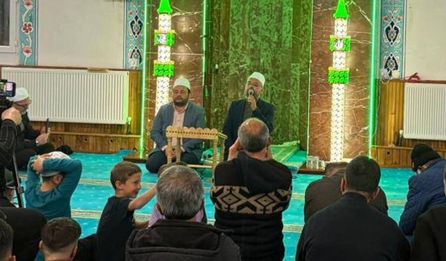 Eldivan Büyük Camii’nde Unutulmaz Kur’an ve İlahi Gecesi