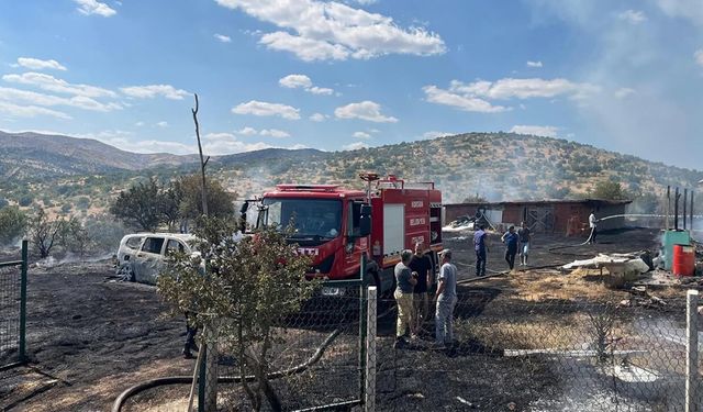 Korgun’da bahçe evi ve otomobil alevlere teslim oldu