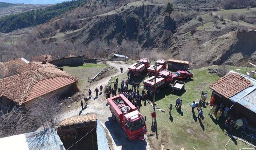 Ilgaz Serçeler köyünde  27 ev kül oldu