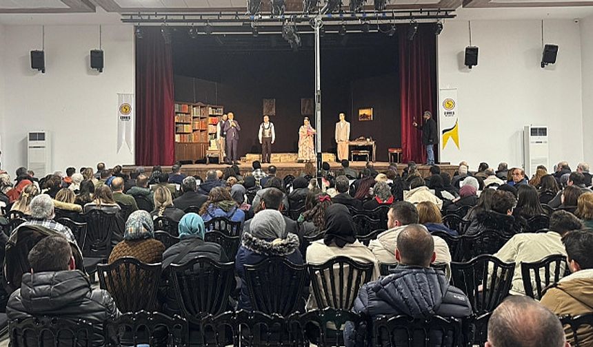 Çerkeş’te “Vatan Yahut Namık Kemal” tiyatrosu oyunu sahnelendi