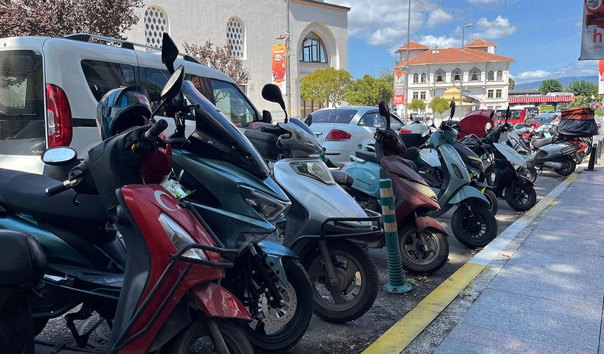 Çankırı’da vatandaşlar otomobil yerine motosikleti tercih ediyor