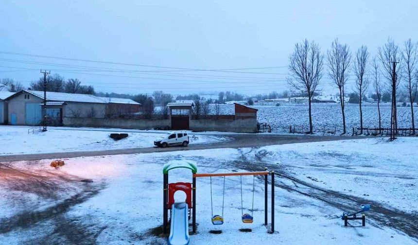 Kastamonu’nun yüksek kesimlerinde kar yağışı başladı