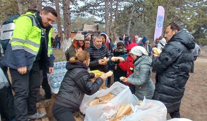 Başkentliler Güdül Sorgun Yaylası’nda doğa yürüyüşünde buluştu