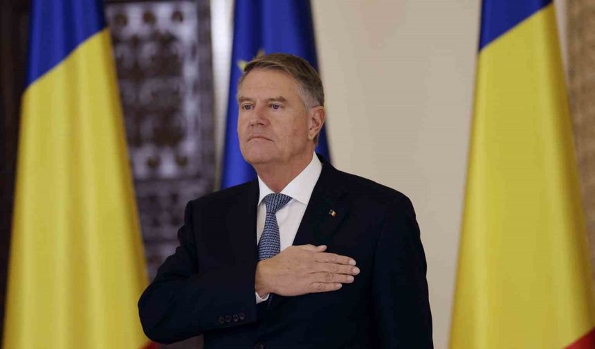 Romanya Cumhurbaşkanı Iohannis istifa etti