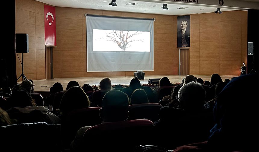 Çankırı Müftülüğü işitme engelli bireyler için sinema etkinliği düzenledi