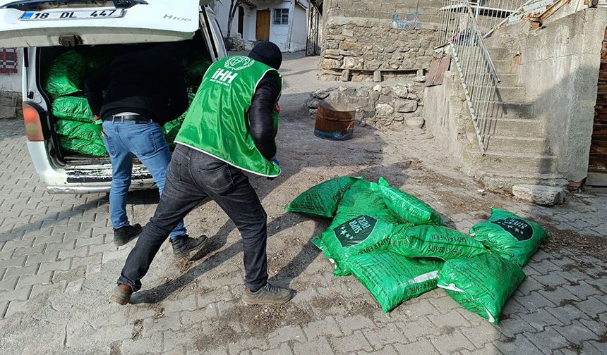 Çankırı İHH’dan ihtiyaç sahiplerine kömür yardımı