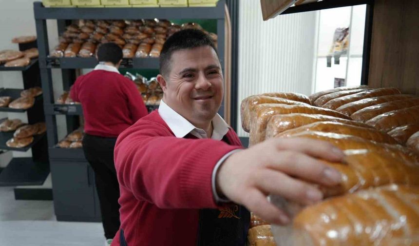 Glutensiz Bir Başka Kafe’de üretilen özel kahke ve pide büyük ilgi görüyor