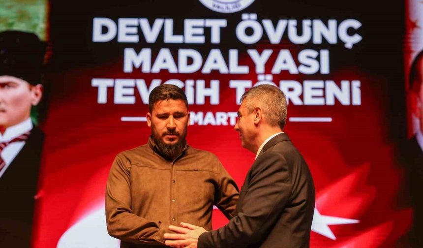 Mersin’de Devlet Övünç Madalyası ve Beratı tevcih töreni