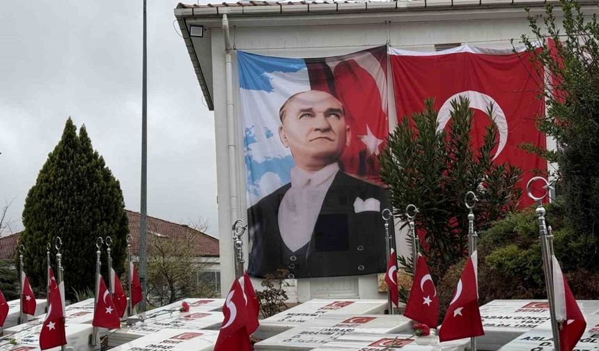 Şehitlik hem gururlandırdı hem de yürekleri burktu