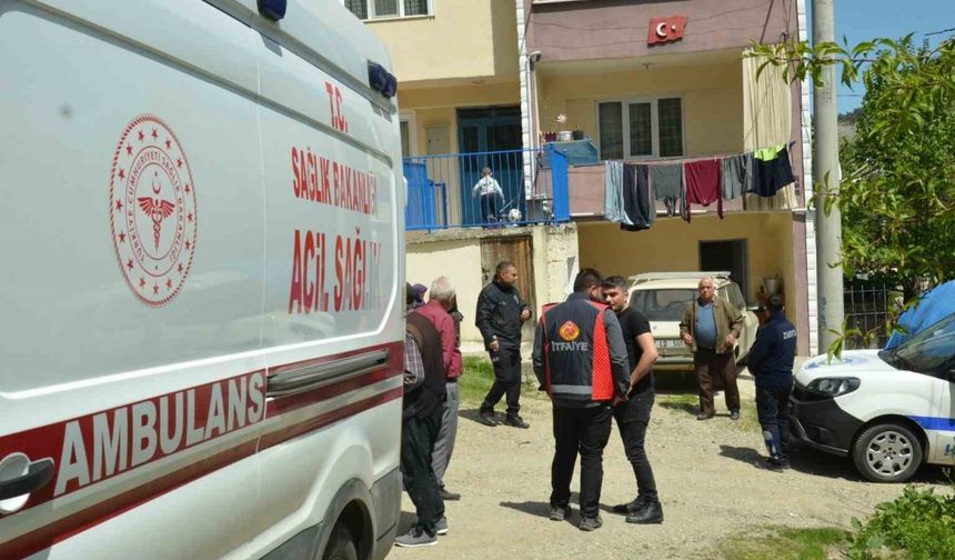 Kendisinden haber alınamayan yaşlı adam evinde ölü bulundu