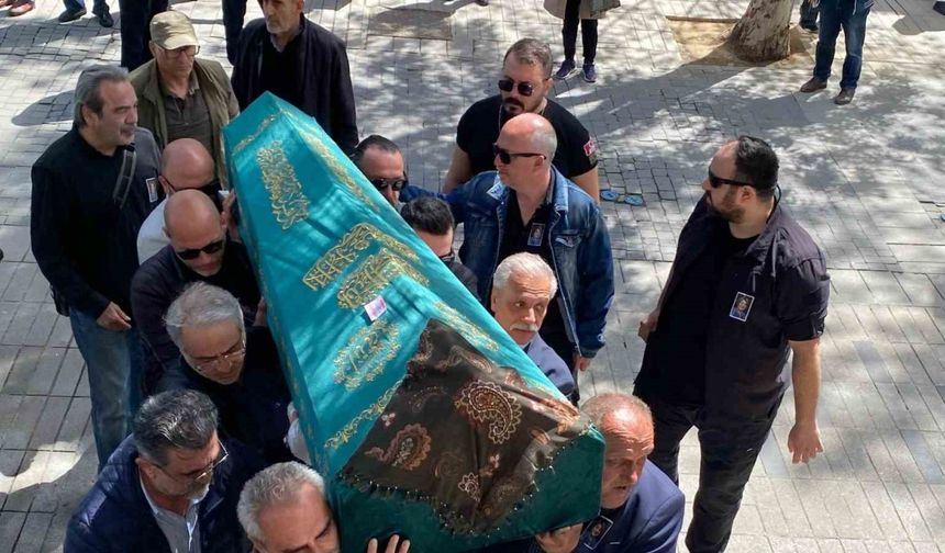 Tarkan’ın annesi Neşe Tevetoğlu son yolculuğuna uğrandı