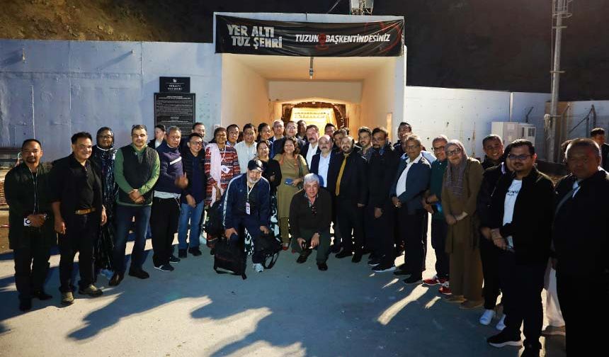 Yer Altı Tuz Şehri kapılarını dünyaya açtı