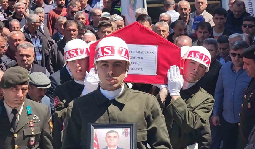 Kalp krizi sonucu vefat eden uzman çavuş son yolculuğuna uğurlandı