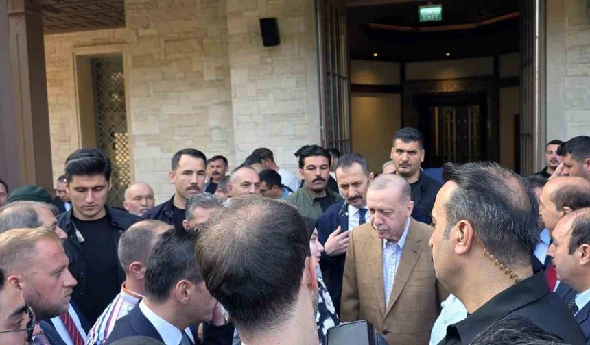 Cumhurbaşkanı Erdoğan Bayram namazını Marmaris Okluk Millet Camii’nde kıldı