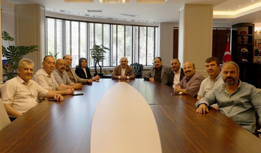 Başkan Esen’e muhtarlardan bayram ziyareti