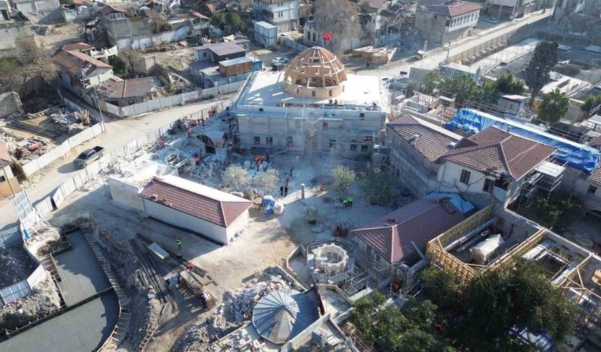 Depremde yerle bir olan Anadolu’nun ilk camisinin Eylül ayında ibadete açılması planlanıyor