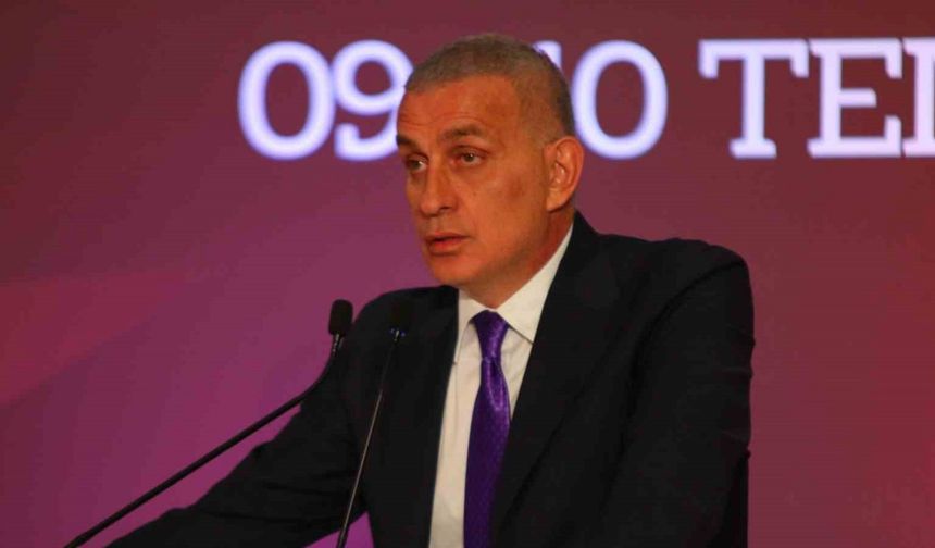 TFF Başkanı Hacıosmanoğlu: "İnsani hataların dışında kasti hatalardan uzak durmayan hakemler bizimle yürümeyecek"