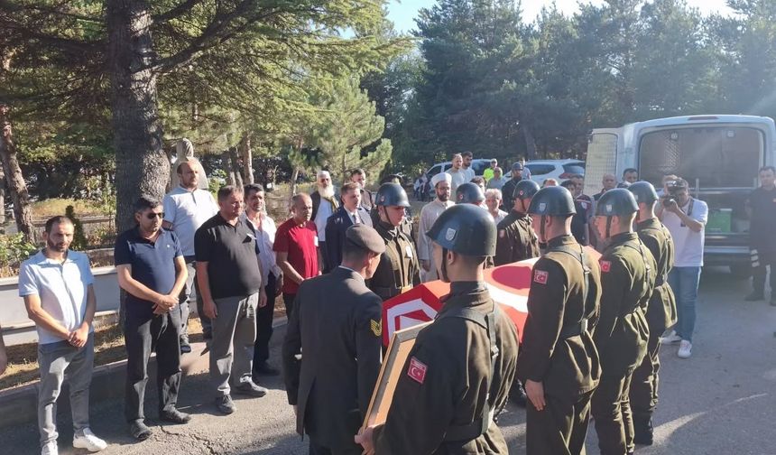 Genç yaşta hayatını kaybeden Bolulu asker son yolculuğuna uğurlandı