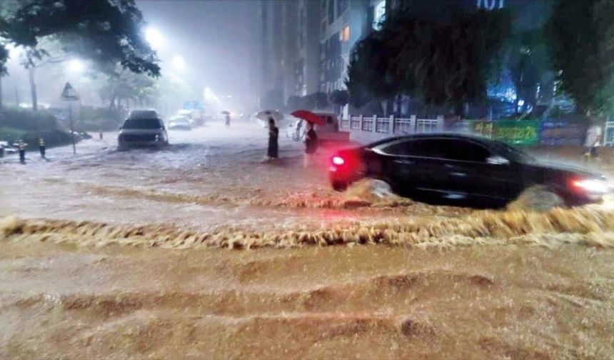 Güney Kore’de şiddetli yağışta 1 kişi öldü, 2 bin 523 kişi tahliye edildi