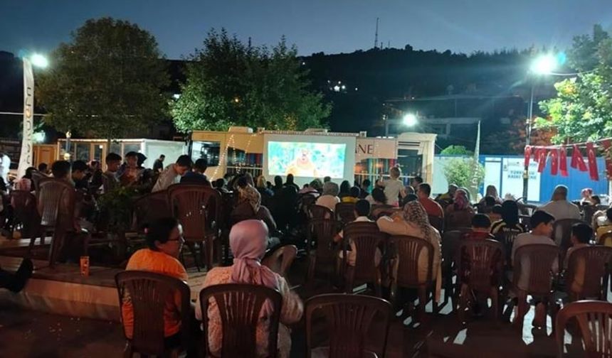 Çankırı’da Ailelere Açık Hava Sineması Keyfi