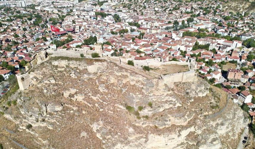 Kastamonu Kalesi, çelik ağlarla örülerek depreme karşı güçlendirildi