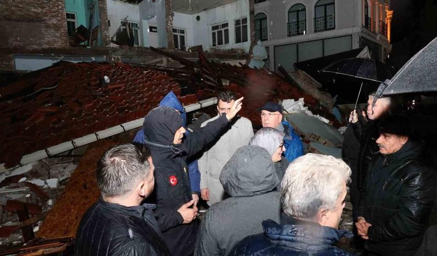 Bakan Yerlikaya: "Yıkılan 3 bina ve 1 iş yerinde incelemelerde bulunduk"