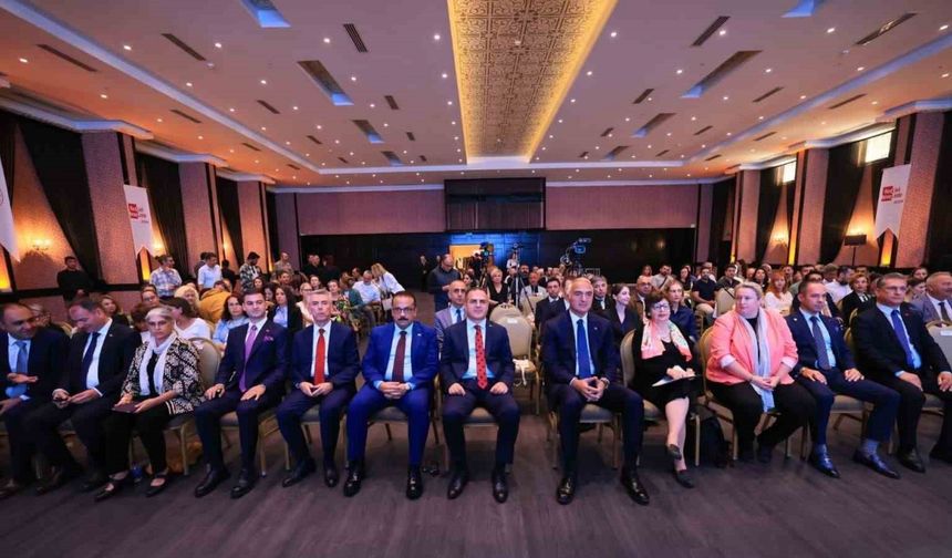 Kültür ve Turizm Bakanı Ersoy: "9 bin kültür varlığı geri iade edildi"