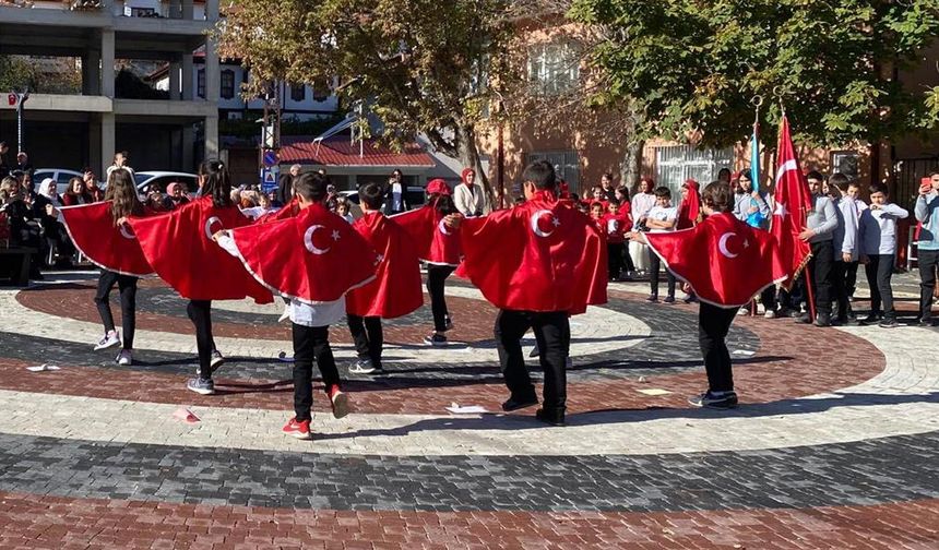 Bayramören’de Cumhuriyetin 102. Yılı Coşkuyla Kutlandı