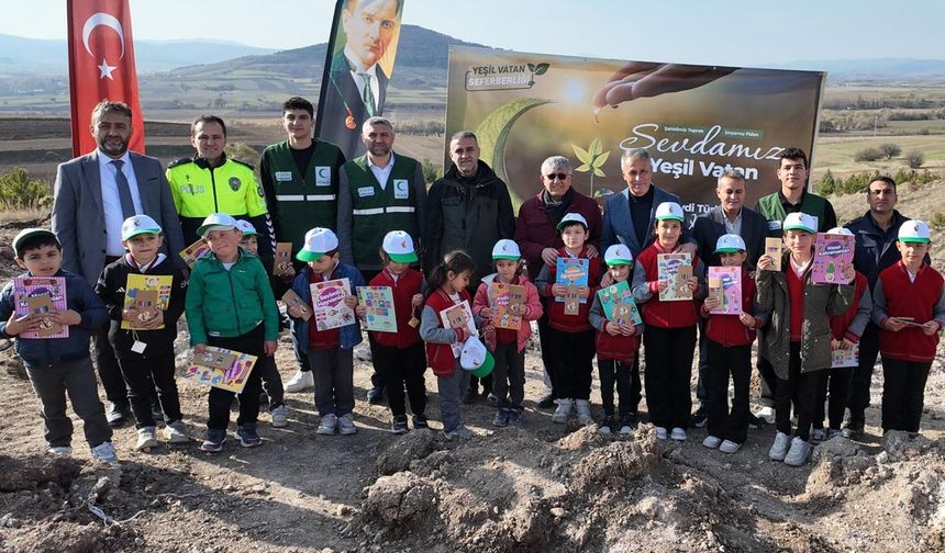 Çerkeş’te Milli Ağaçlandırma Günü’nde Fidanlar Toprakla Buluştu