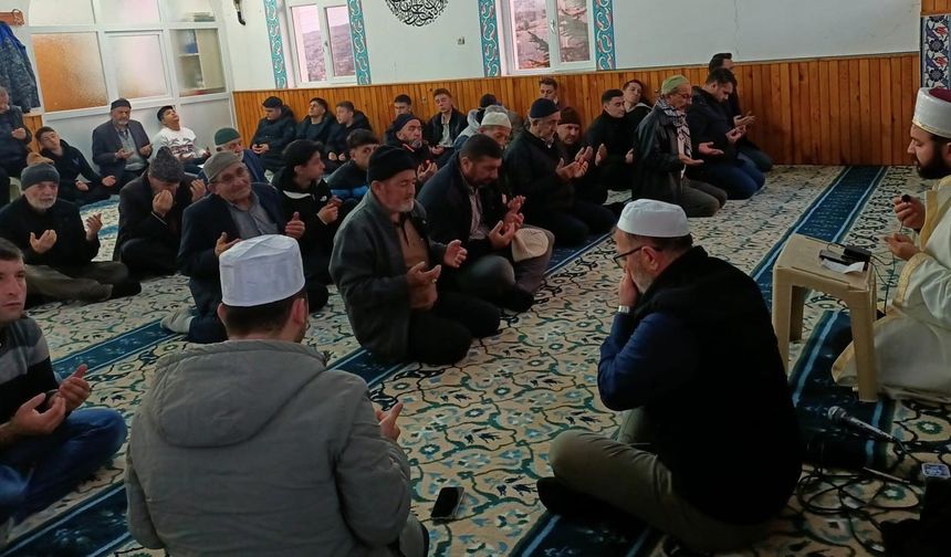 Eldivan’da Sabah Namazı Buluşmaları Devam Ediyor