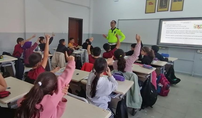 Şabanözü Öğrencilerine Trafik Kuralları Eğitimi Verildi