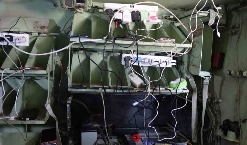 Filistinli genç, İsrail zırhlı aracını şarj istasyonuna çevirdi