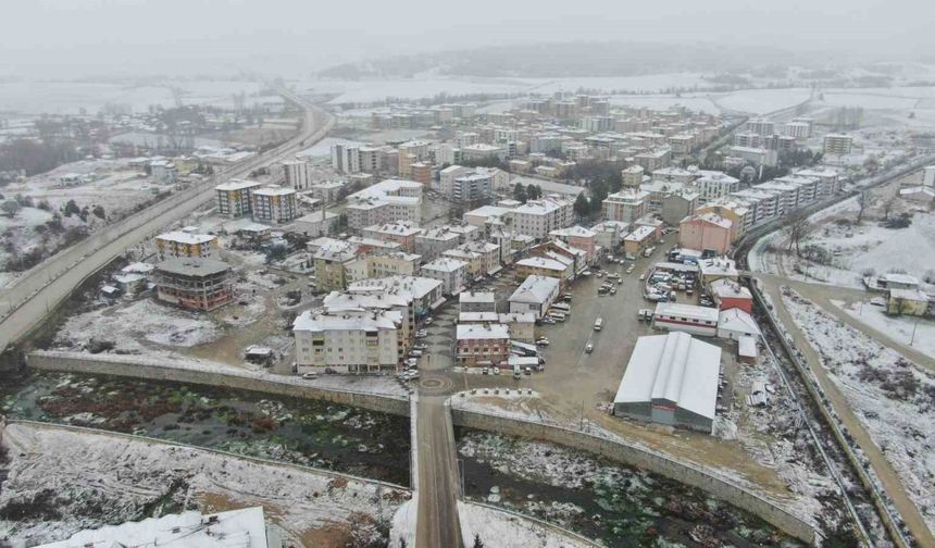 Kastamonu’da kar yağışı ilçeleri beyaza bürüdü