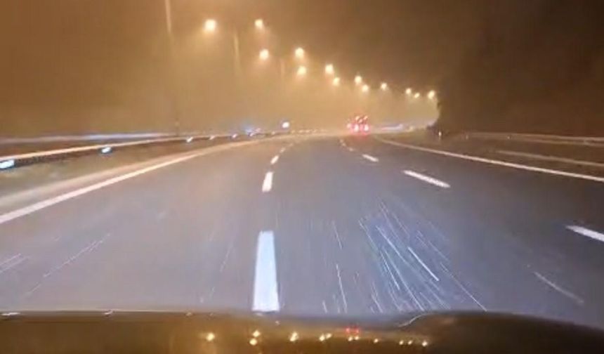 TEM’in Bolu geçişinde tipi şeklinde kar yağışı