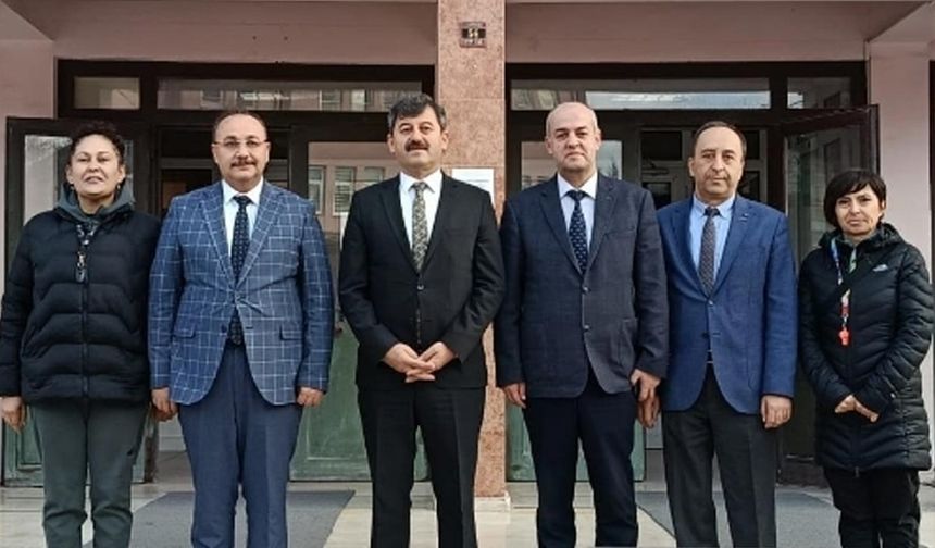 Çankırı İl Müdürü Ayhan Işık’tan Mehmetçik Ortaokuluna Ziyaret