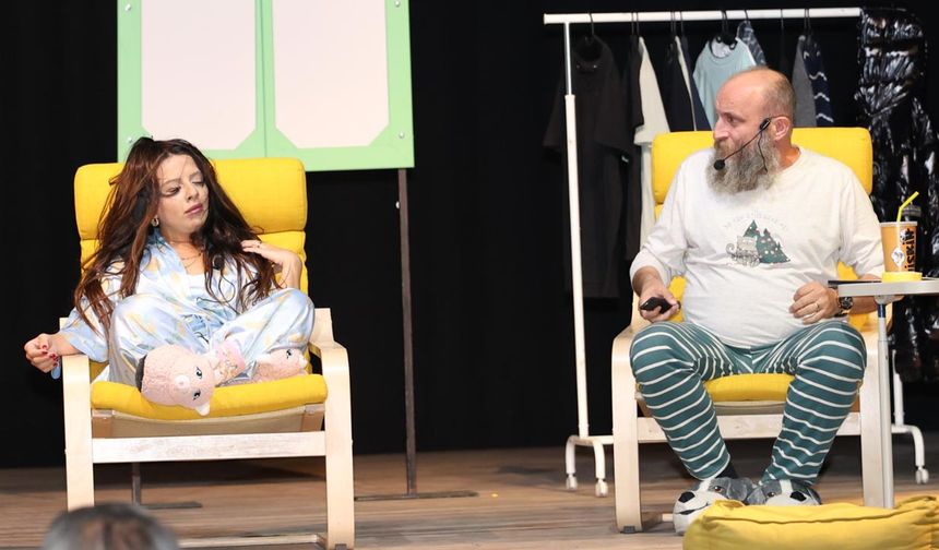 “Hangisi Gerçek” Çerkeş’te 800 Kişiyi Kahkahaya Boğdu