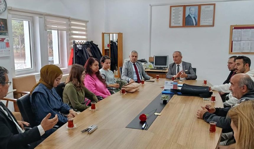 İl Müdürü Öztürk, Eldivan’da Eğitim Çalışmalarını Yerinde İnceledi